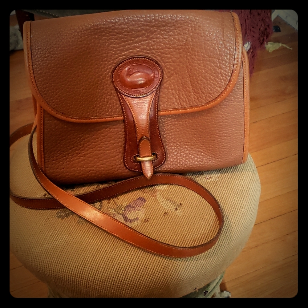 VINTAGE Dooney & Bourke purse